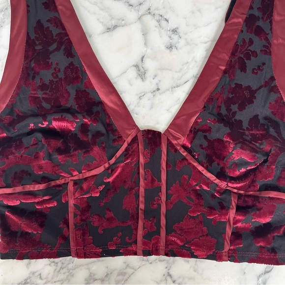 Free People Magic Hour Cami Maroon Red Burnout Velvet Satin Trim Medium - Picture 9 of 15